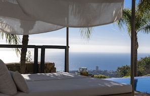 5 bedrooms, WiFi, bed sheets