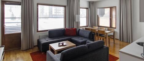 Een televisie en een dvd-speler