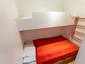 1 bedroom, internet - Nordic chalet 9402 by Interhome (Ylläsjärvi)