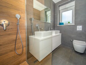 Hair dryer, towels - Rest for the soul by Interhome (Imotski)