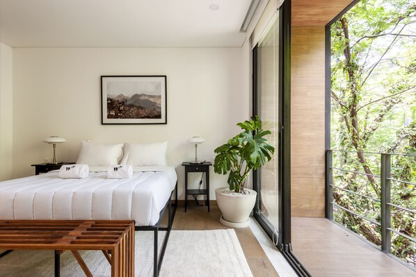 Apartment, 3 Bedrooms, Terrace (3B) | 3 bedrooms, premium bedding, down comforters, individually decorated - Wynwood House Schiller (Mexico City)