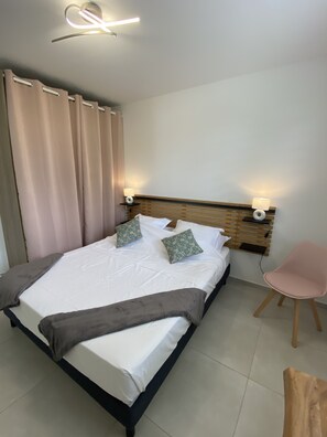 2 Schlafzimmer, Bügeleisen/Bügelbrett, WLAN, Bettwäsche