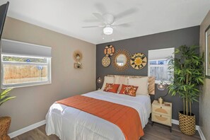 3 habitaciones, tabla de planchar con plancha, cuna de viaje y wifi 