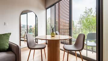 公寓, 2 間臥室, 露台 (306) | 客廳 | 加熱地板