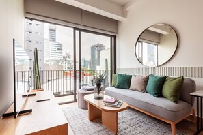 Departamento, 2 habitaciones, balcón (602) | Área de sala de estar | Piso con calefacción 