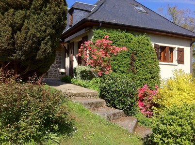 Jolie Maison au Calme Dans un Joli Village Classé