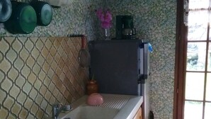 Private kitchen - Jolie Maison au Calme Dans un Joli Village Classé (La Roche-Canillac)