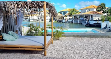 Kas Azul - Water front with private pool