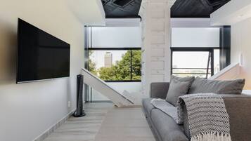 Apartment, 2 Bedrooms, Terrace (402) | Living area | TV