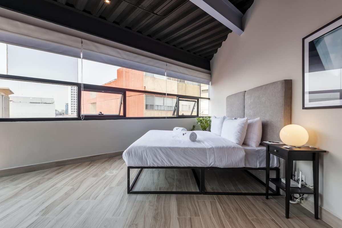 Studio (601) | 2 bedrooms, premium bedding, down duvets, individually decorated