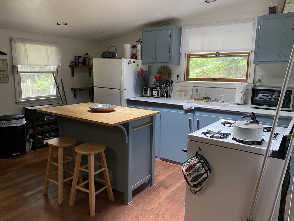 Catskills Cabin located 10 mins to Bethel Woods outdoor music venue