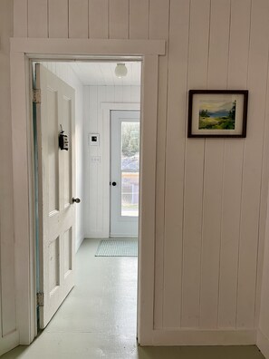 المنشأة من الداخل