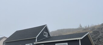 Oceanside Artists Cottage, Dunfield, Trinity Bay