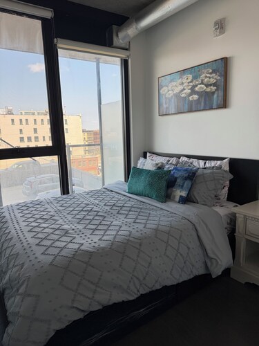 Downtown across from arena wifi and laundry 