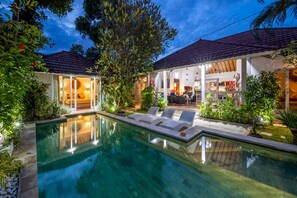 Pool - FENDI (Seminyak)