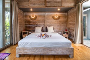 4 bedrooms, free WiFi, bed sheets - FENDI (Seminyak)