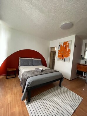 1 habitación y ropa de cama 