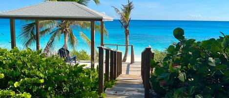 海灘、躺椅、沙灘巾