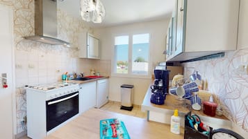 Fridge, microwave, oven, dishwasher