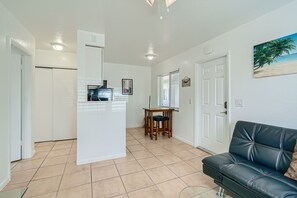 Classic Apartment | 1 bedroom, Egyptian cotton sheets, premium bedding, memory foam beds