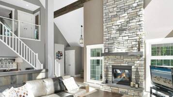 Smart TV y chimenea