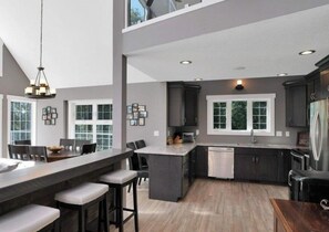 Fridge, microwave, oven, stovetop - Beautiful House at the Lake! (Gull lake)