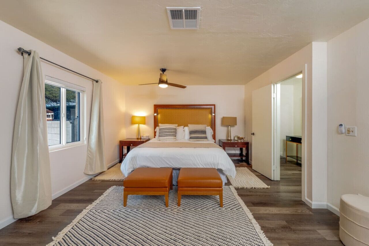 3 Schlafzimmer, Schreibtisch, Bügeleisen/Bügelbrett, Reisekinderbett