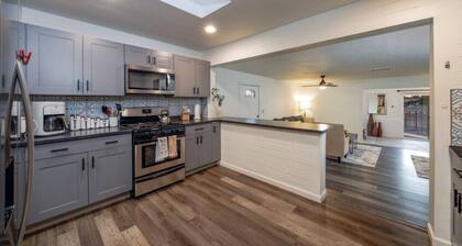 Pool / Huge Yard / 3 BR 3 BA / Fenced / Hot Tub