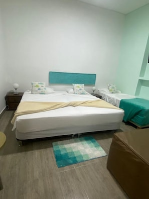 4 bedrooms, iron/ironing board, WiFi, bed sheets - 4CR-1M CASA DE 4 HABITACIONES EN EL CENTRO HISTORICO GETSEMANI (Cartagena de Indias)