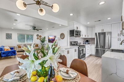 Newly Revamped Oasis: Ultimate Pool Getaway close to Disney