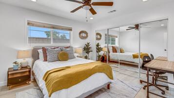 3 bedrooms, iron/ironing board, WiFi, bed sheets
