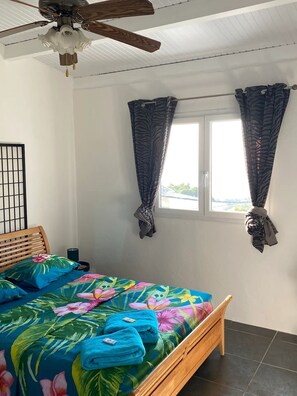 2 habitaciones, escritorio, tabla de planchar con plancha y wifi 