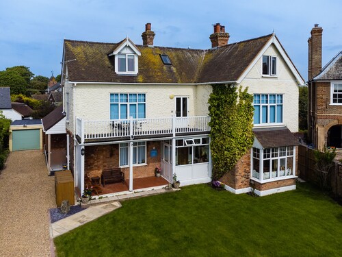 Kent Coast 5BR Family Home, Private Garden & Beach Access