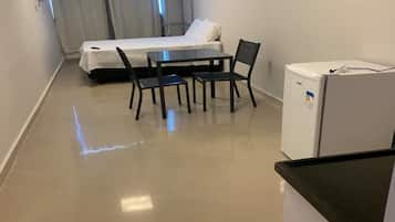 1 quarto, ferros/tábuas de passar roupa, Wi-Fi, roupa de cama