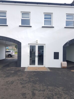 Exterior detail - Right in the Centre of Bushmills, an Excellent Base for Touring the North Coast (Bushmills)