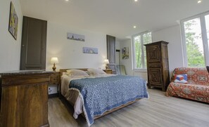 3 slaapkamers, reisbedje, gratis wifi, beddengoed