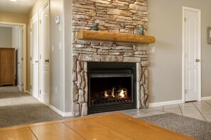 Interior - Unique Condo + Suite Combination with Lock-off Access at StoneBridge (Reeds Spring)