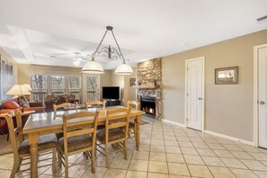 Dining - Unique Condo + Suite Combination with Lock-off Access at StoneBridge (Reeds Spring)