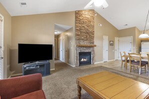 Smart TV, fireplace