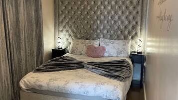 1 bedroom, travel crib, WiFi, bed sheets