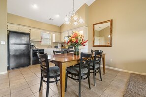 Fridge, microwave, oven, stovetop - Cozy & Charming Condo at StoneBridge Village Resort (Reeds Spring)
