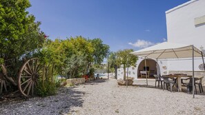 屋外ダイニングエリア