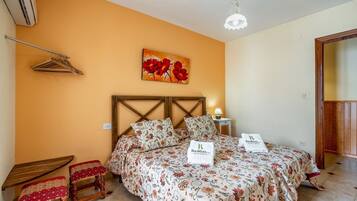 5 chambres, fer et planche Ă repasser, lit parapluie, Wi-Fi