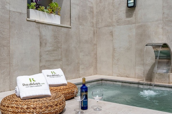 La Cueva de la Abuela Cenes de la Vega by Ruralidays