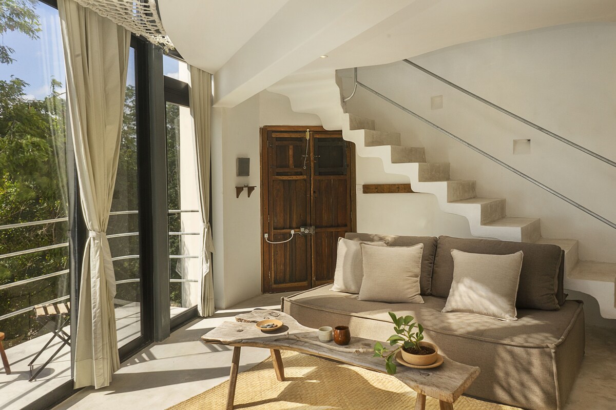 Superior Apartment | Bathroom