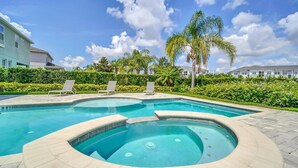 Pool - Modern Family Villa With Private Pool and Hot Tub (Reunion)