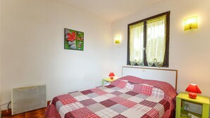 1 chambre, fer et planche à repasser, Wi-Fi gratuit
