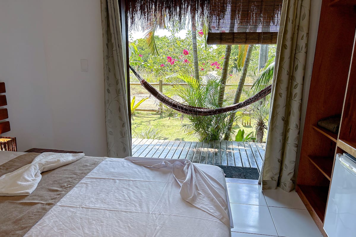 Economy Twin Room | Minibar, individually decorated, individually furnished, free WiFi