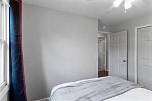 Desk, iron/ironing board, WiFi (free)