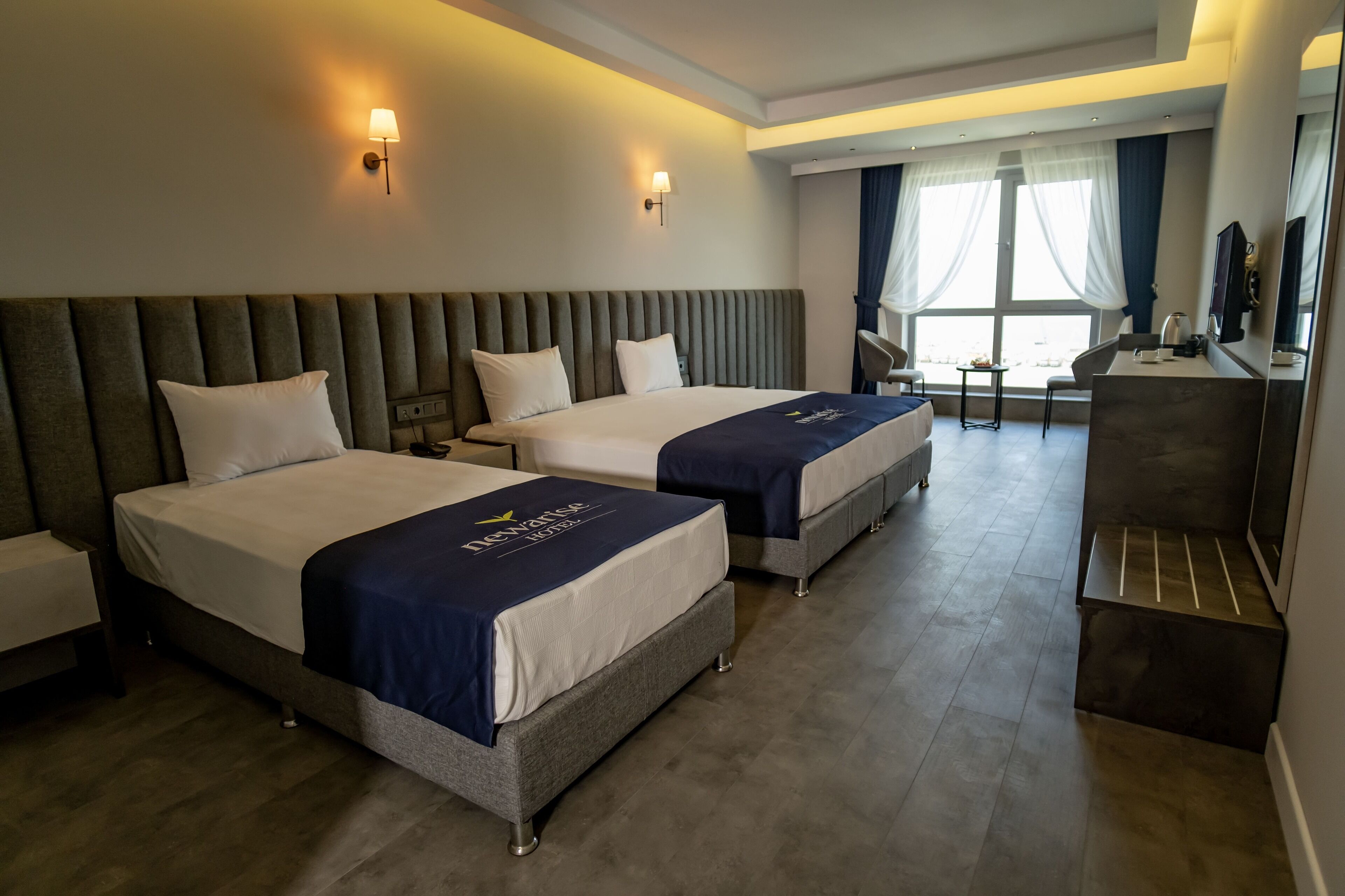 Habitación superior | Ropa de cama de alta calidad, colchones viscoelásticos, escritorio